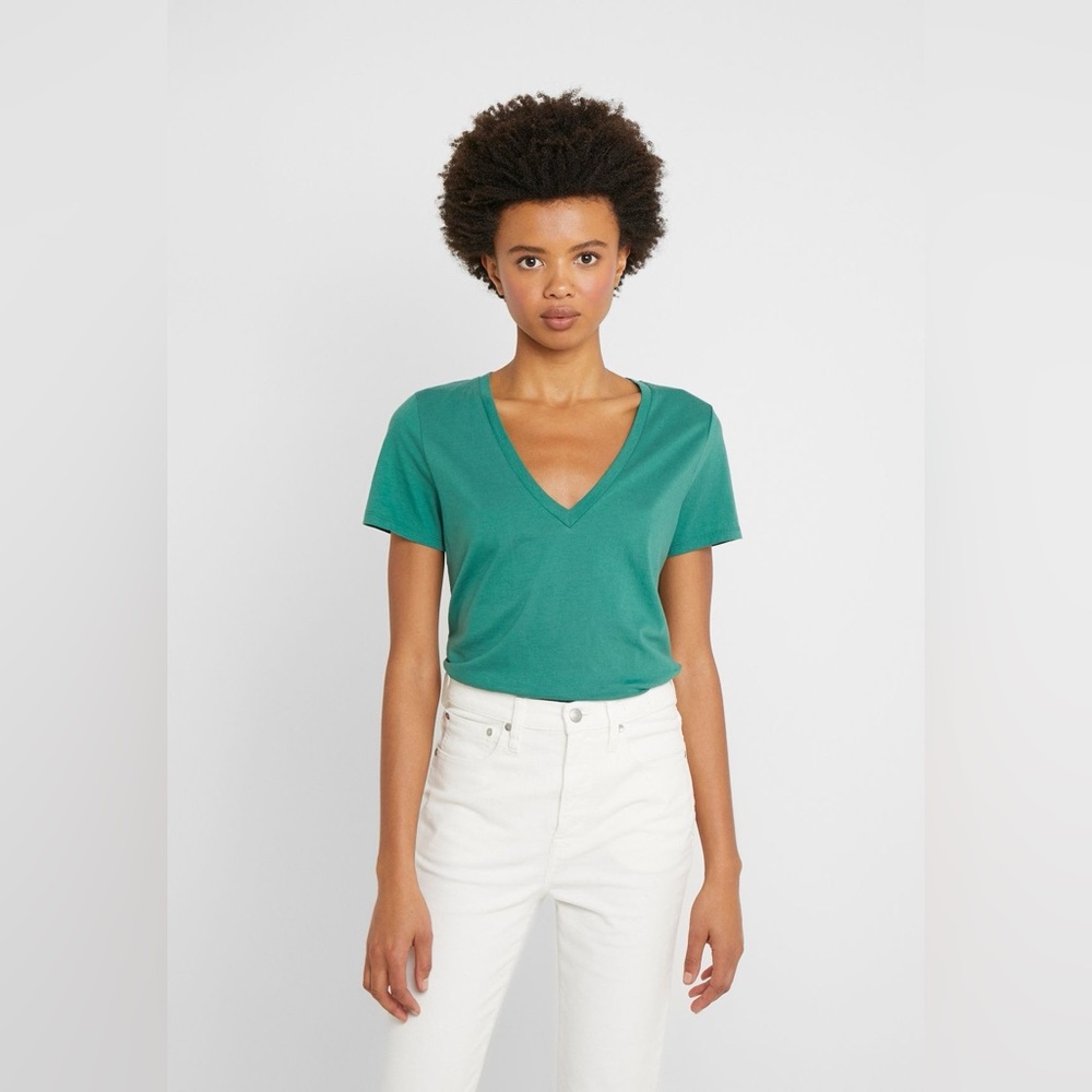 J.CREW Basic T-shirt - Picture 3 of 7